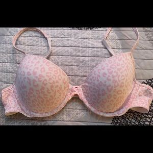 Victoria’s Secret Bra/Pink & White Leopard/34B